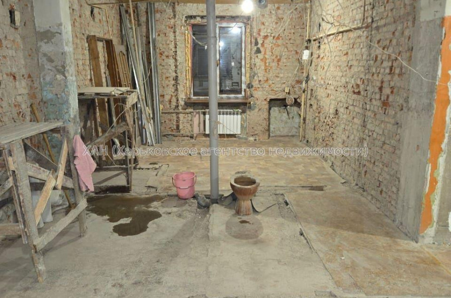 Продам квартиру, Клочковская ул. , 3  ком., 84 м², без отделочных работ 