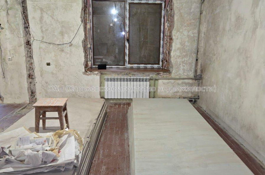 Продам квартиру, Клочковская ул. , 3  ком., 84 м², без отделочных работ 