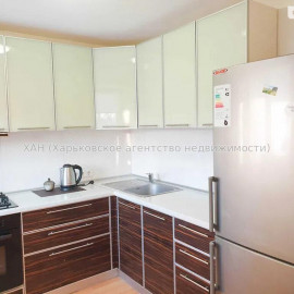 Продам квартиру, Льва Ландау просп. , 1 кім., 32 м², капитальный ремонт