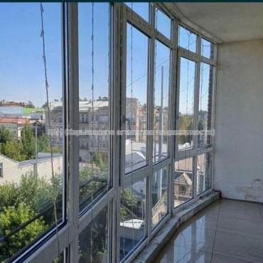 Продам квартиру, Свободы ул. , 1  ком., 60 м², косметический ремонт 