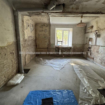 Продам квартиру, Александра Лавренко ул. , 2 кім., 57.30 м², без отделочных работ 