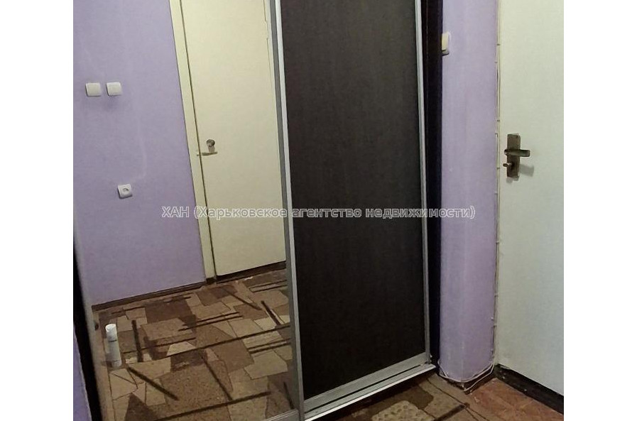 Продам квартиру, Непокоренных ул. , 46 , 1 кім., 37 м², частичный ремонт 