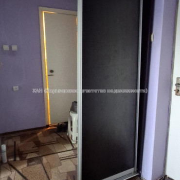 Продам квартиру, Непокоренных ул. , 46 , 1 кім., 37 м², частичный ремонт 