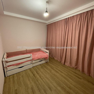 Продам квартиру, Науки просп. , 3 кім., 68 м², евроремонт 