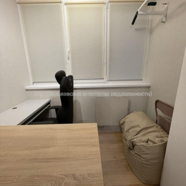 Продам квартиру, Науки просп. , 3 кім., 68 м², евроремонт 