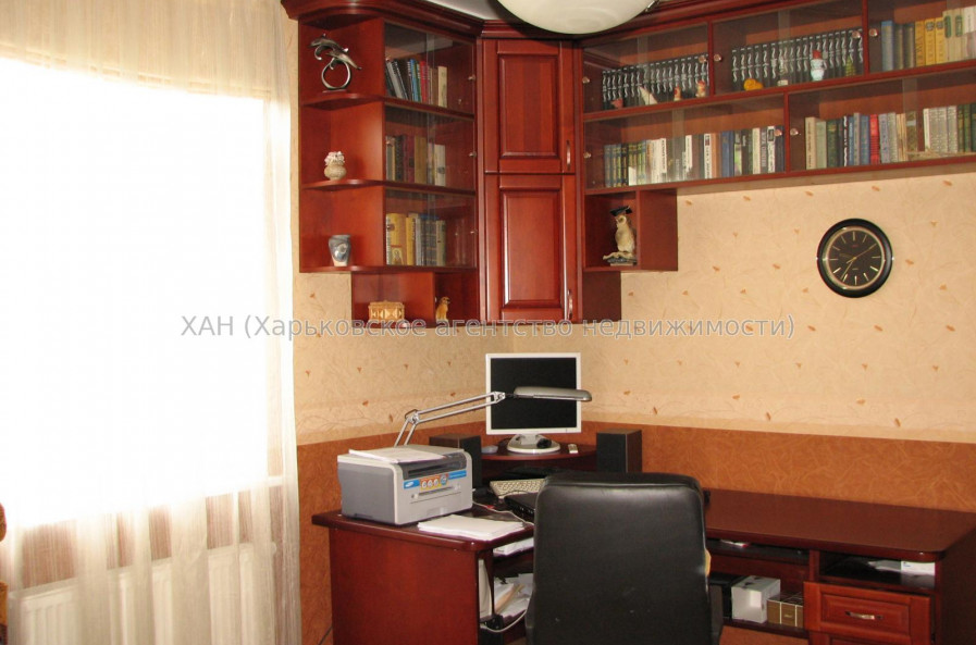 Продам дом, Вокзальная ул. , 239 м², 17 сот., капитальный ремонт 