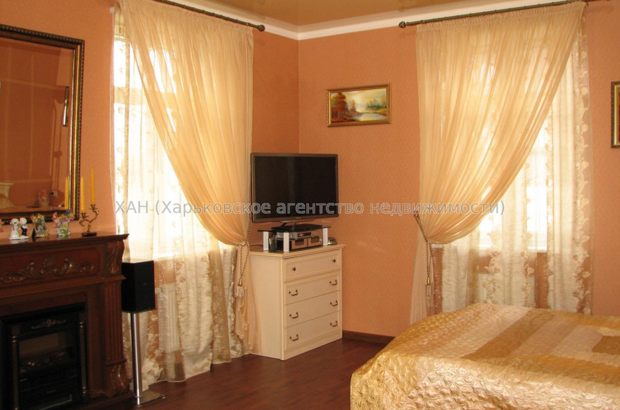 Продам дом, Вокзальная ул. , 239 м², 17 сот., капитальный ремонт 