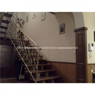 Продам дом, Вокзальная ул. , 239 м², 17 сот., капитальный ремонт 