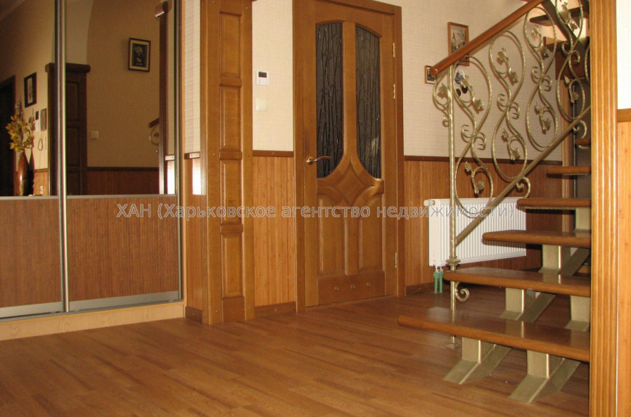 Продам дом, Вокзальная ул. , 239 м², 17 сот., капитальный ремонт 