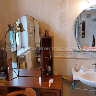 Продам дом, Вокзальная ул. , 239 м², 17 сот., капитальный ремонт 