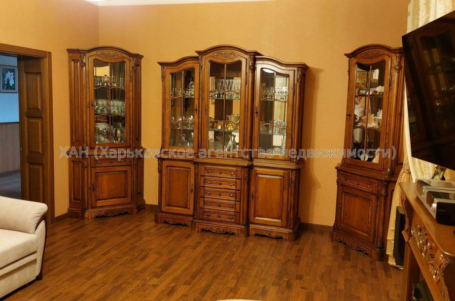 Продам дом, Вокзальная ул. , 239 м², 17 сот., капитальный ремонт 