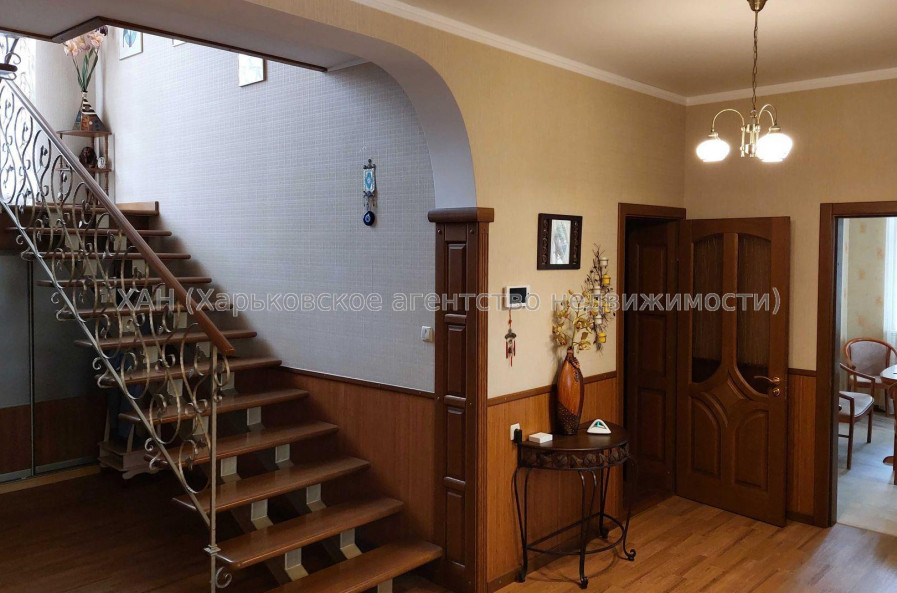 Продам дом, Вокзальная ул. , 239 м², 17 сот., капитальный ремонт 