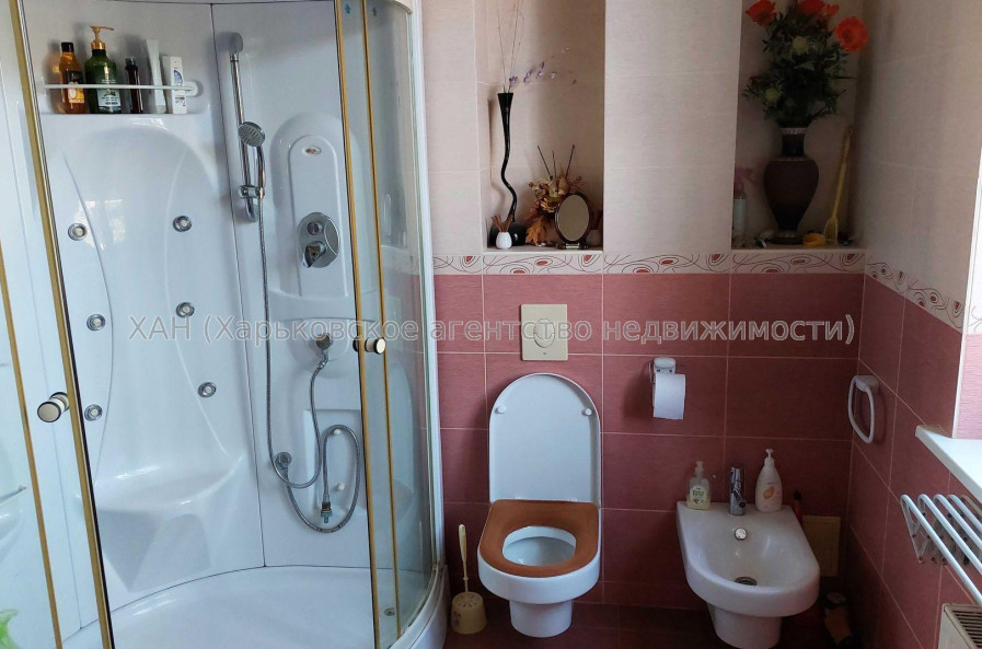 Продам дом, Вокзальная ул. , 239 м², 17 сот., капитальный ремонт 