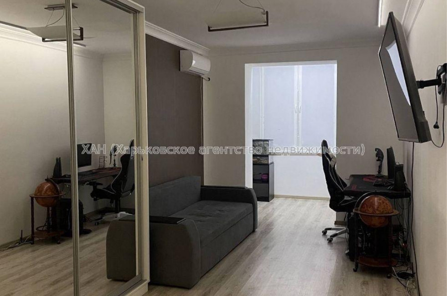 Продам квартиру, Мирная ул. , 2  ком., 80 м², евроремонт 