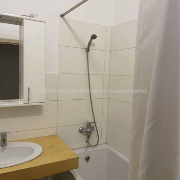 Продам квартиру, Мирная ул. , 2  ком., 80 м², евроремонт 