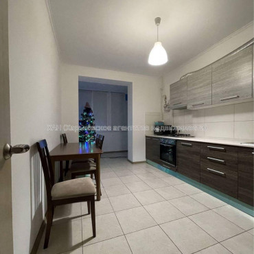 Продам квартиру, Мирная ул. , 2  ком., 80 м², евроремонт 