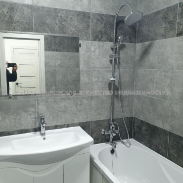 Продам квартиру, Пискуновский пер. , 1 кім., 45 м², капитальный ремонт 