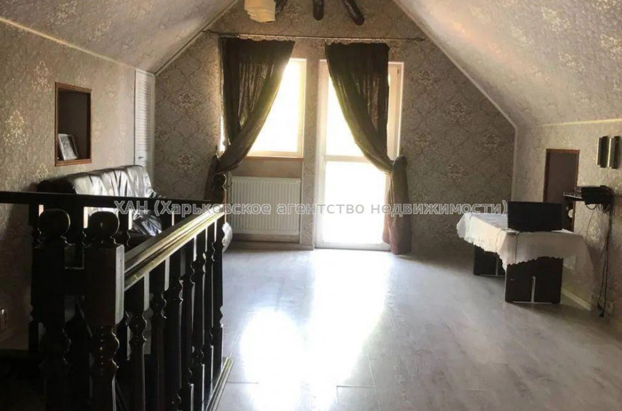 Продам дом, 150 м², 10 сот., капитальный ремонт 