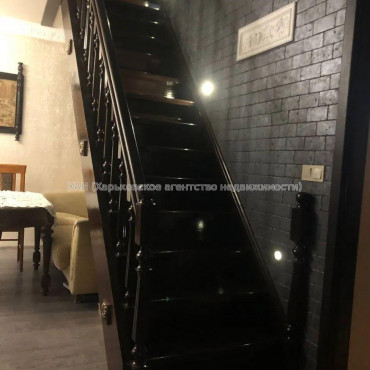 Продам дом, 150 м², 10 сот., капитальный ремонт 