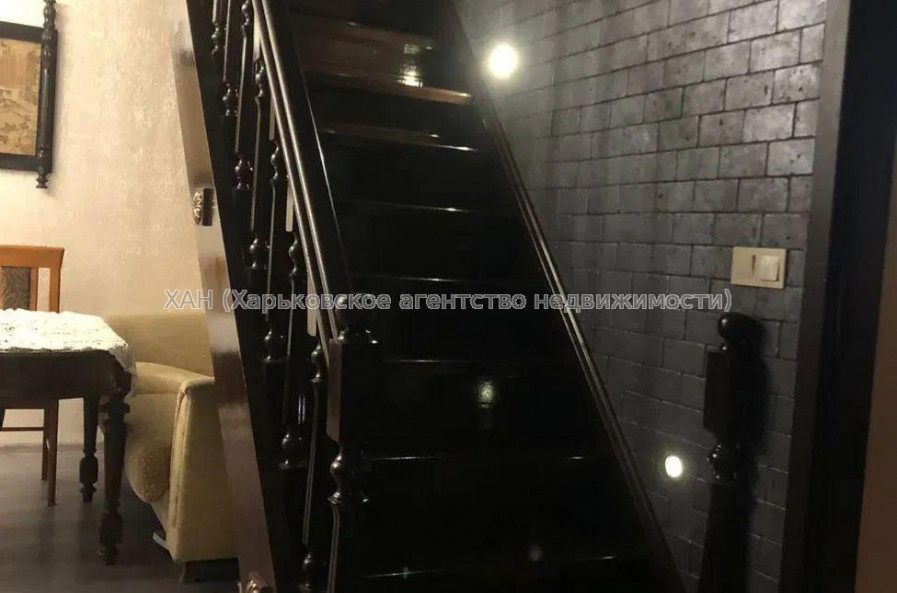 Продам дом, 150 м², 10 сот., капитальный ремонт 