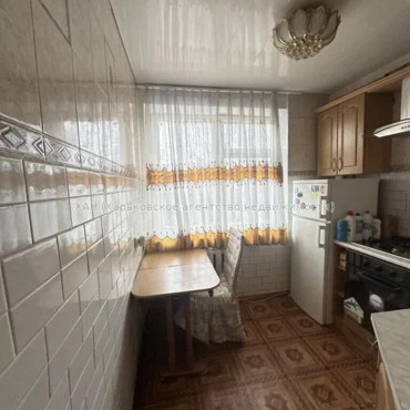 Продам квартиру, Юбилейный просп. , 2 кім., 47.10 м², косметический ремонт 