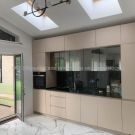 Продам дом, 120 м², 6 сот., евроремонт