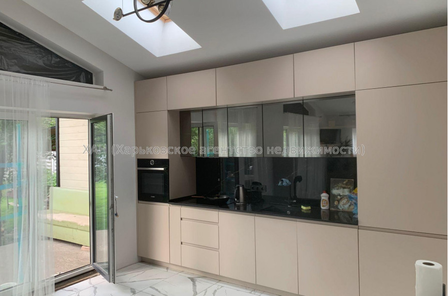 Продам дом, 120 м², 6 сот., евроремонт 