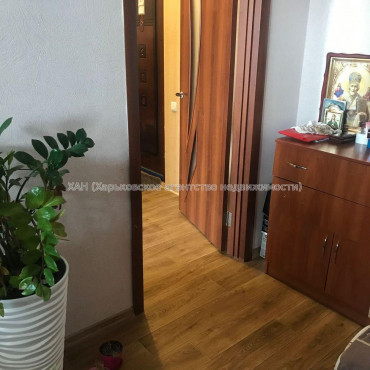 Продам квартиру, Победы просп. , 1 кім., 33 м², косметический ремонт 