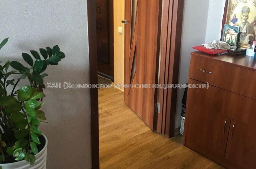 Продам квартиру, Победы просп. , 1 кім., 33 м², косметический ремонт 