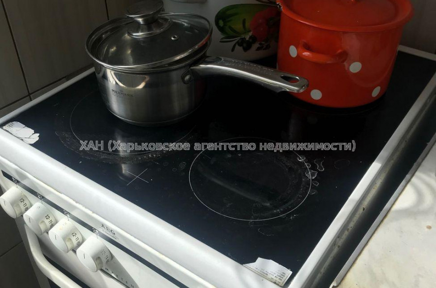 Продам квартиру, Победы просп. , 1 кім., 33 м², косметический ремонт 