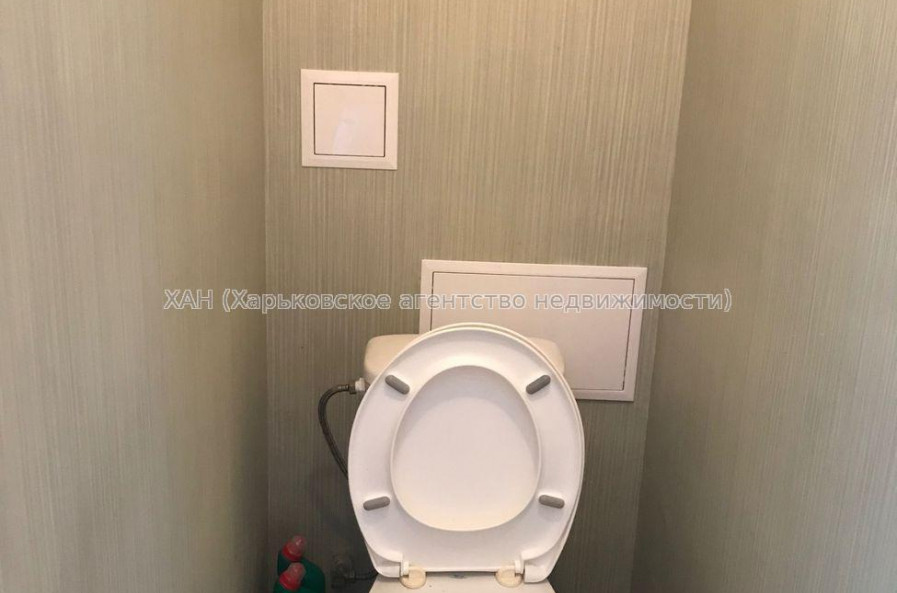 Продам квартиру, Победы просп. , 1 кім., 33 м², косметический ремонт 