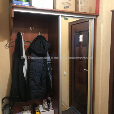 Продам квартиру, Победы просп. , 1 кім., 33 м², косметический ремонт 