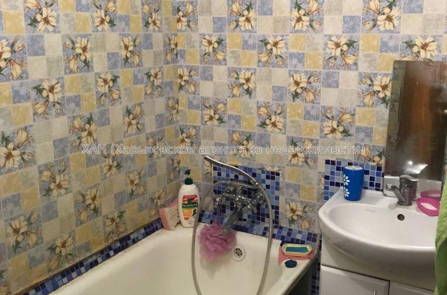 Продам квартиру, Победы просп. , 1 кім., 33 м², косметический ремонт 