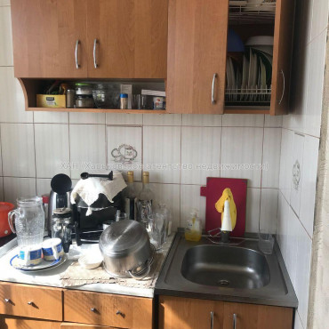 Продам квартиру, Победы просп. , 1 кім., 33 м², косметический ремонт 