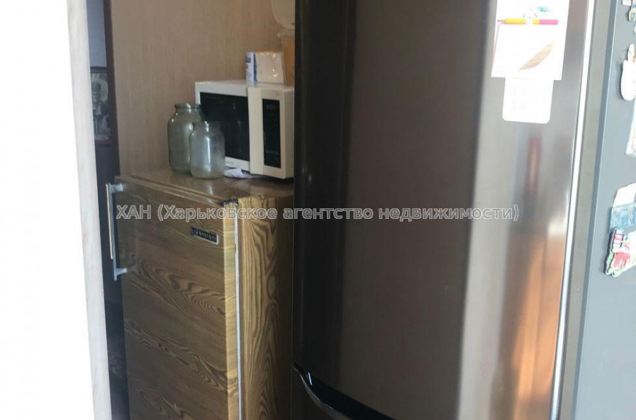 Продам квартиру, Победы просп. , 1 кім., 33 м², косметический ремонт 