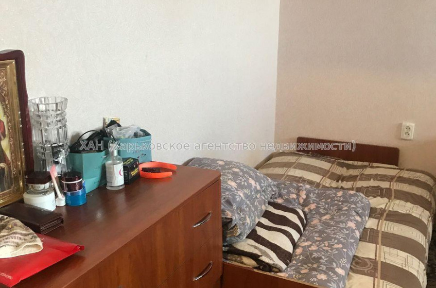 Продам квартиру, Победы просп. , 1 кім., 33 м², косметический ремонт 