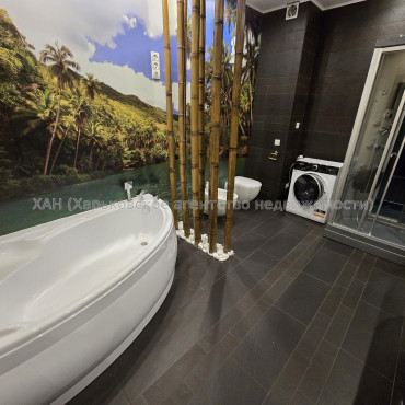 Продам квартиру, Науки просп. , 3 кім., 90 м², авторский дизайн 