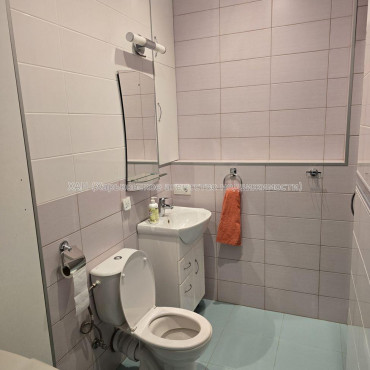 Продам квартиру, Науки просп. , 3 кім., 90 м², авторский дизайн 