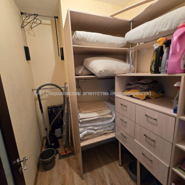 Продам квартиру, Науки просп. , 3 кім., 90 м², авторский дизайн 