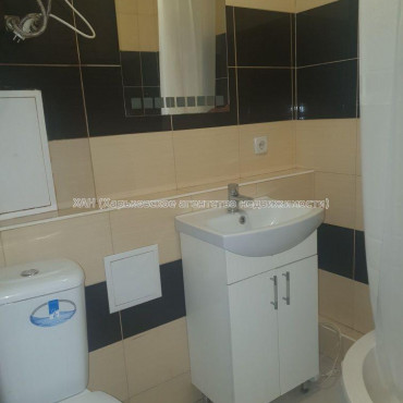 Продам квартиру, 23 Августа ул. , 1 кім., 32 м², капитальный ремонт 