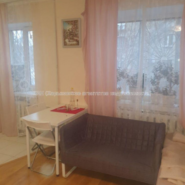Продам квартиру, 23 Августа ул. , 1 кім., 32 м², капитальный ремонт 