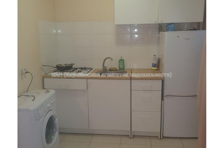 Продам квартиру, 23 Августа ул. , 1 кім., 32 м², капитальный ремонт 