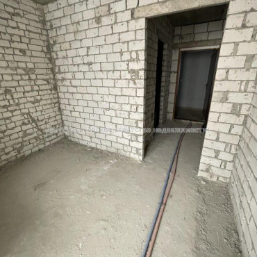 Продам квартиру, Мира ул. , 1 кім., 34.70 м², без внутренних работ 