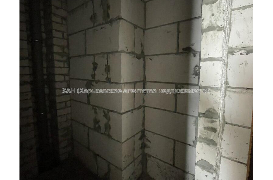 Продам квартиру, Мира ул. , 1 кім., 34.70 м², без внутренних работ 