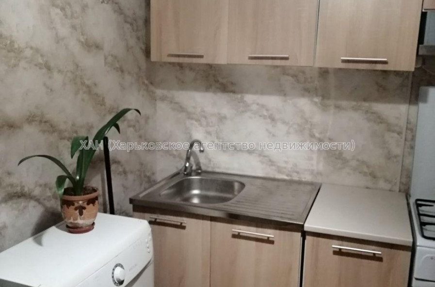 Продам квартиру, Науки просп. , 1  ком., 25 м², советский ремонт 