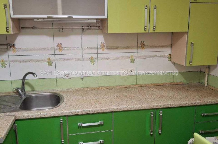 Продам квартиру, Деревянко ул. , 2  ком., 50 м², косметический ремонт 