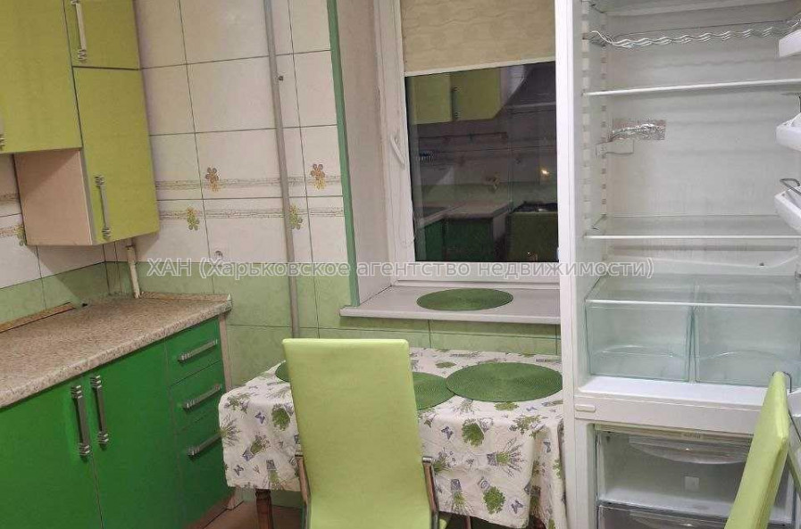 Продам квартиру, Деревянко ул. , 2  ком., 50 м², косметический ремонт 