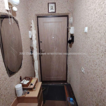 Продам квартиру, Ньютона ул. , 2 кім., 47 м², косметический ремонт 