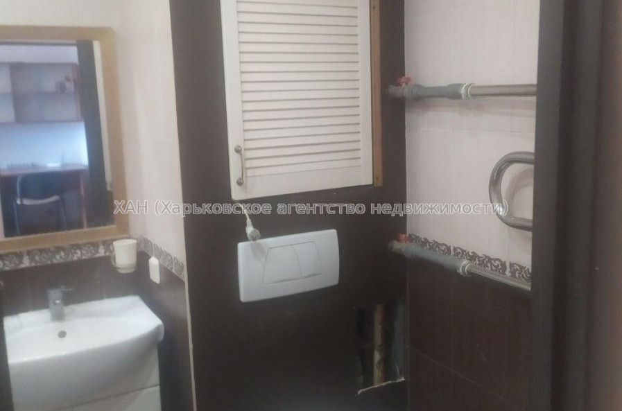 Здам квартиру, Защитников Неба ул. , 46В , 1 кім., 38 м², капитальный ремонт 