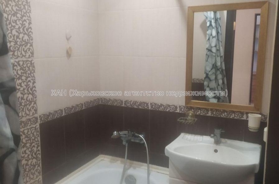 Здам квартиру, Защитников Неба ул. , 46В , 1 кім., 38 м², капитальный ремонт 